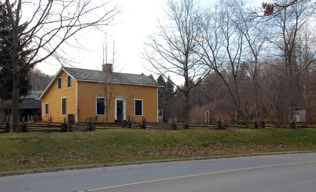 Photo of Bradley Museum