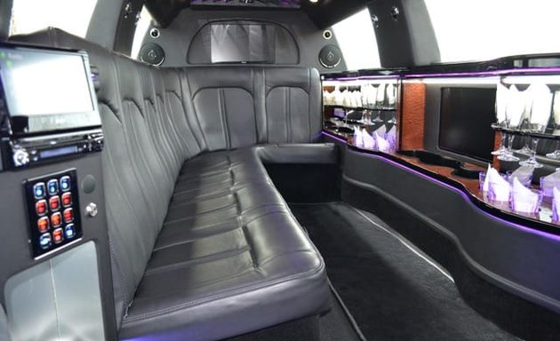 Photo of Canada Executive Limousine
