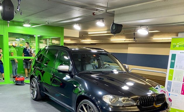 Foto von Swissgreenlight Carwash Autoreinigung Letzipark Zürich