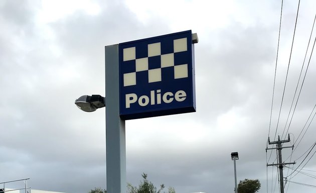 Photo of Avondale Heights Police Station.