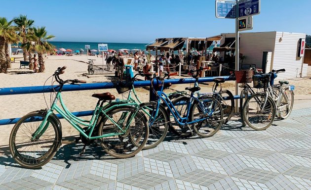 Foto de Blue Bike | Rental & Tours - Alicante - 1st Bike Rental shop in town