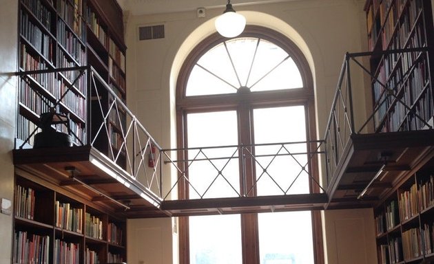 Photo of Avery Architectural and Fine Arts Library