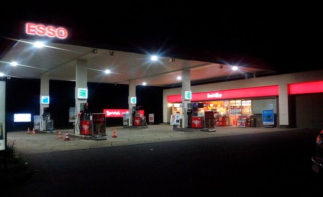 Foto von Esso Station Koeln Roesrather Str