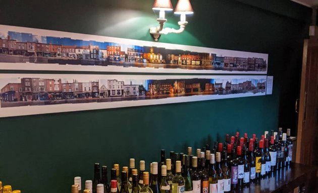 Photo of 2 many Wines - Wine Bar Wine shop