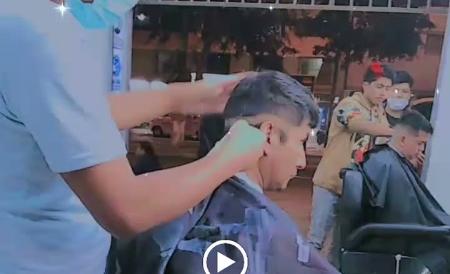 Foto de Barbería jr