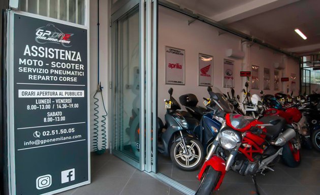 foto Officina Moto e Scooter | Gp One Milano Srls