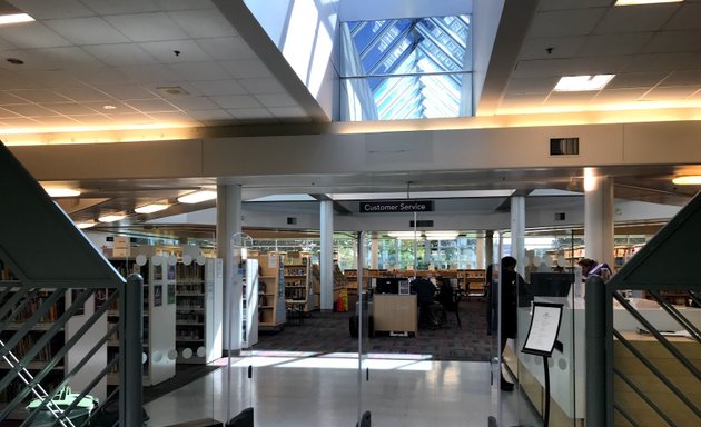 Photo of Milliken Mills Library