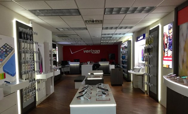 Photo of NYCOM, Verizon Wireless Authorized Retailer