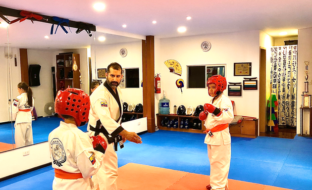 Foto de León Martial Arts Academy Cumbayá