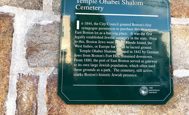 Photo of Temple Ohabei Shalom Cemetery