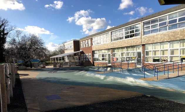 Photo of Laurel Lane Primary School