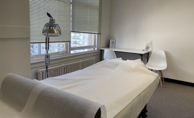 Photo of David Di Acupuncture