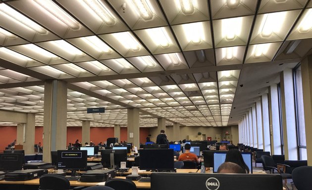 Photo of Perry-Castañeda Library