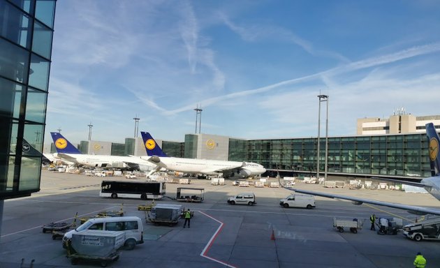 Foto von P39 Terminal 1 Drop-off Area - Flughafen Frankfurt