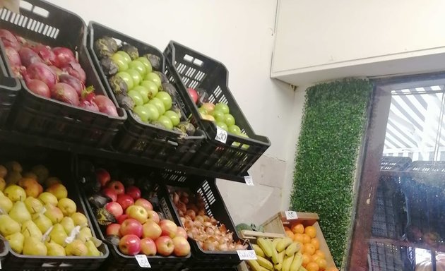 Foto de Puesto de frutas y Verduras El Rami