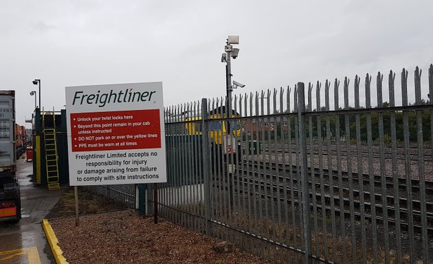Photo of Freightliner, Leeds Freightliner Terminal