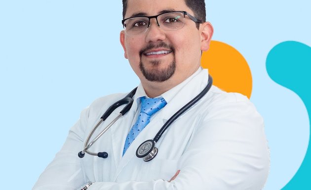 Foto de MediGASTRO Guatemala, Dr. Oscar Echeverría Orellana