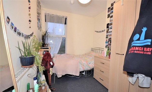 Photo of PC Properties - Student Accommodation Sheffield & Professional Apartments