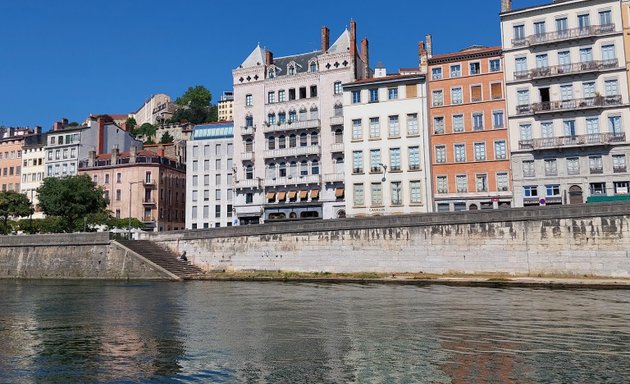 Photo de Les Bateaux Lyonnais - Agence Commerciale