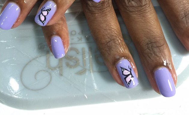 Photo of Queen Nails