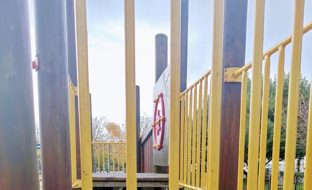 Photo of Abbotts Park Play Area