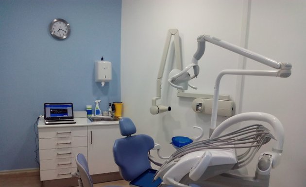 Foto de Clínica Dental Dr. Juan Daniel Fabrissín Loyeau