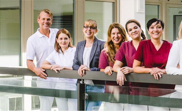 Foto von Zahngesundheit München - Dr. Jan Bussler