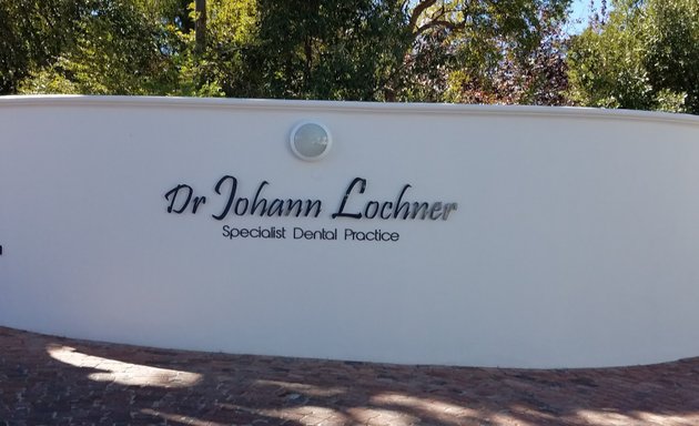 Photo of Dr. Johann Lochner Periodontist