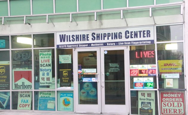Photo of Wilshire Shipping Center