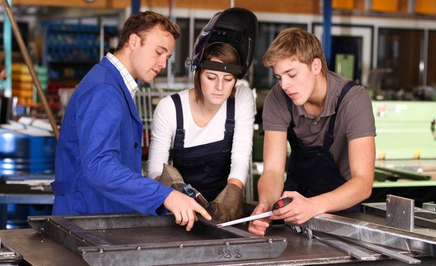 Photo de ERGOMOTRICITÉ : GESTES PROFESSIONNELS & SANTÉ AU TRAVAIL - Intervention, Assistance et Formation