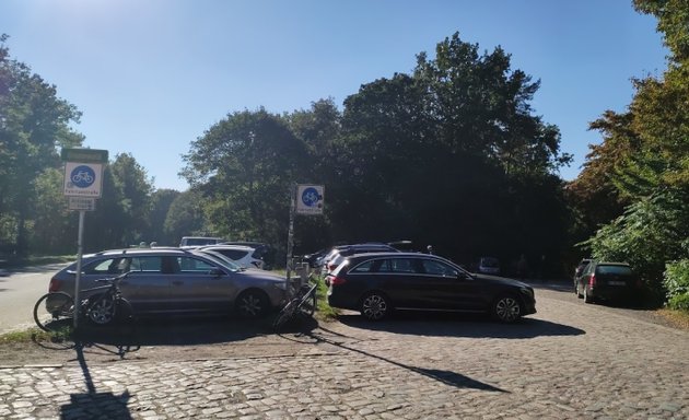 Foto von Parkplatz