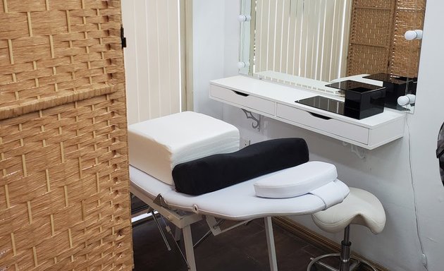 Photo of Attractive Beauty Salon Studio