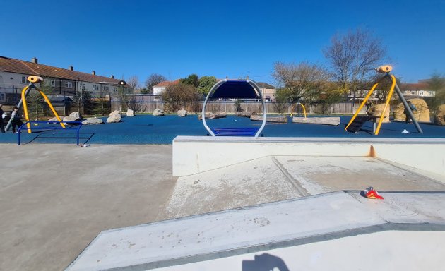 Photo of Ripple Greenway Concrete skatepark