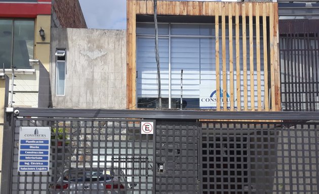 Foto de Arquitectos Constructora Casas en Cuenca Construba