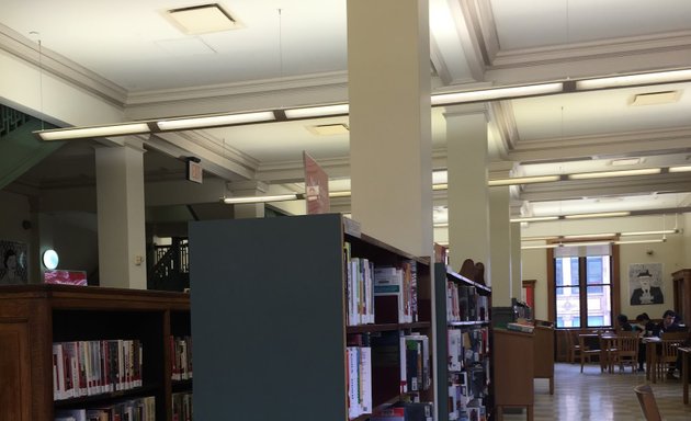 Photo of Seward Park Library