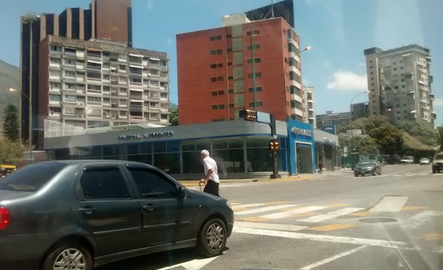 Foto de Comercial Autocentro, los Dos Caminos