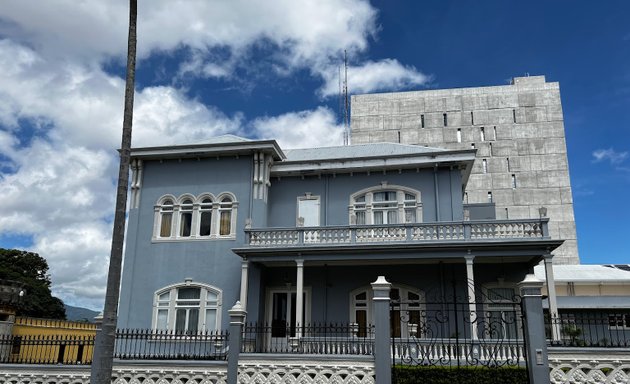 Foto de Museo de la Democracia: Castillo Azul de La Asamblea Legislativa