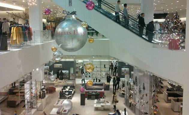 Photo of Holt Renfrew