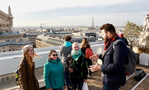 Photo de Parisplore - Explore Paris With a Local Perspective