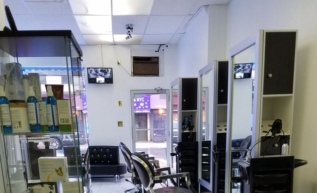 Photo of Divine Styles Salon