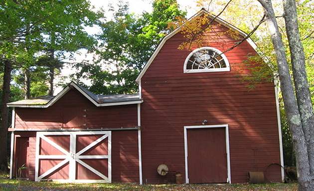 Photo of Carver's Barn