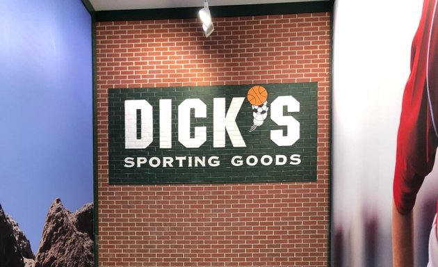 Photo of DICK'S Sporting Goods