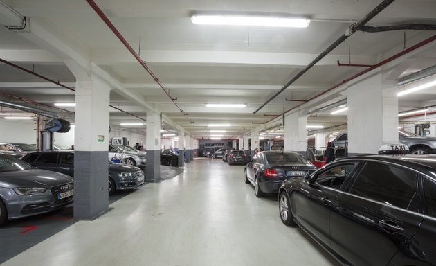 Photo de Audi Aliantis Trocadéro - Service Commercial