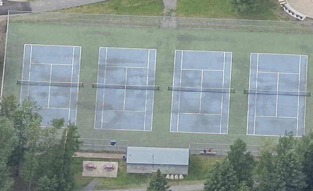 Photo of Terrain de tennis