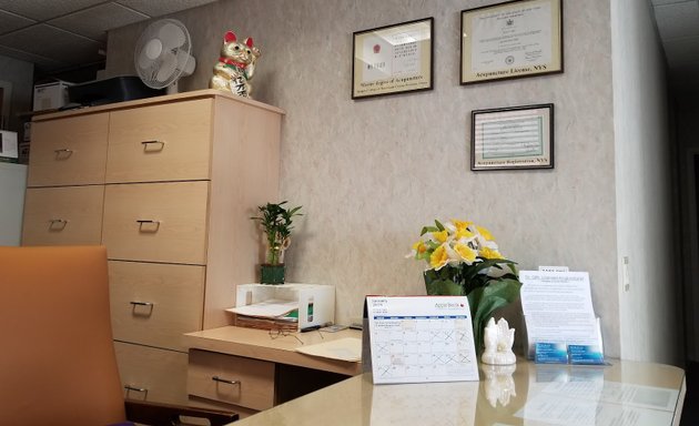 Photo of Dr. Qin's Acupuncture Office