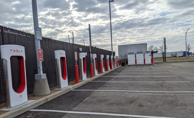 Photo of Tesla Supercharger