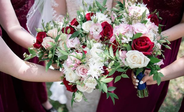 Photo of KD Flowers - Niagara Florist, St. Catharines Wedding Flowers, Bridal Bouqets