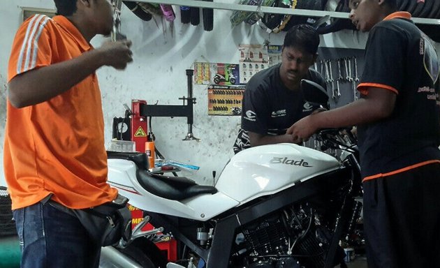 Photo of Raja Motor Superbike