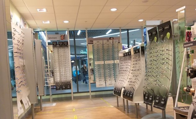Photo of Specsavers Opticians and Audiologists - Clifton