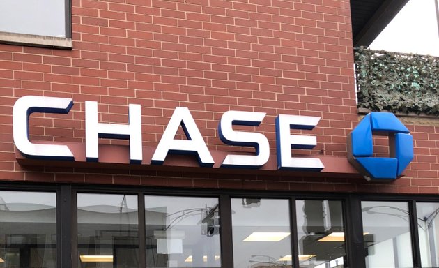 Photo of Chase Bank